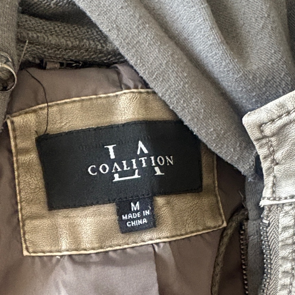 Women’s Jacket - Picture 2 of 3